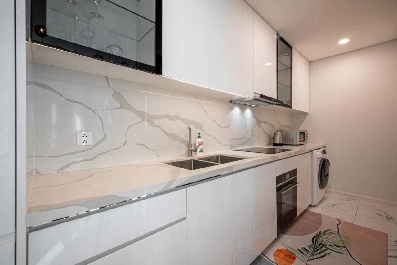 Apartment The Metropole Thu Thiem *