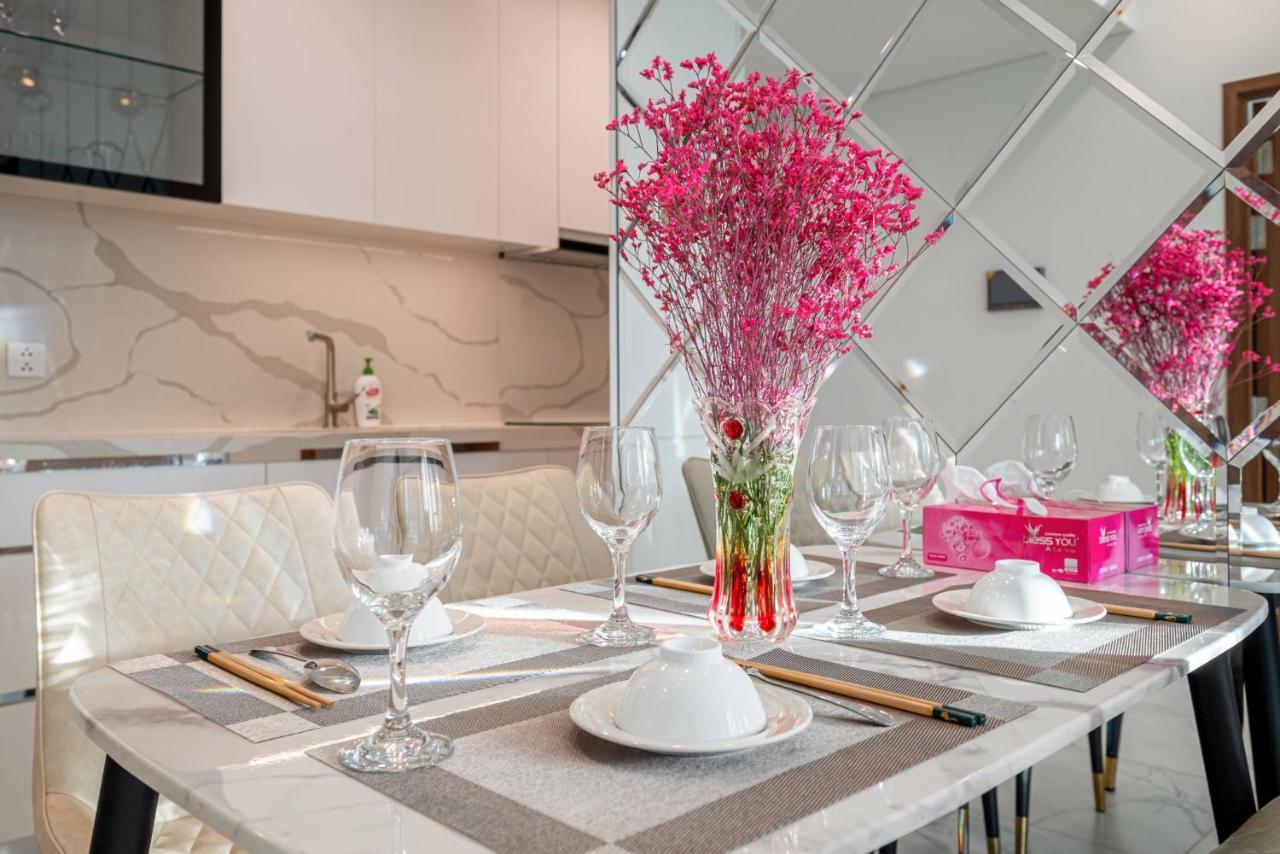The Metropole Thu Thiem Apartment *